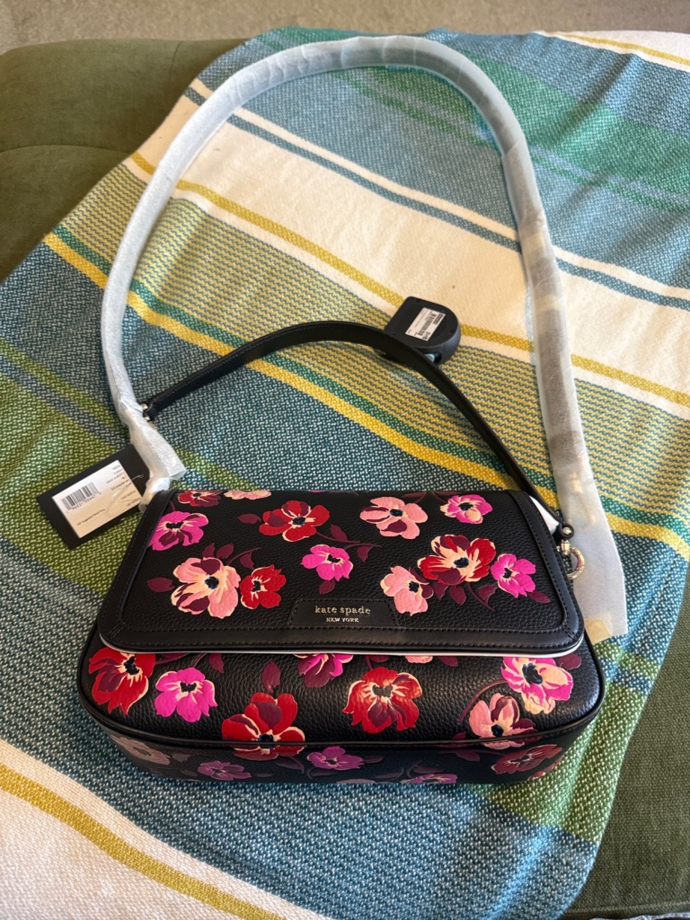 NWT kate spade Black Floral crossbody/shoulder Bag with Pink & Red Flowers